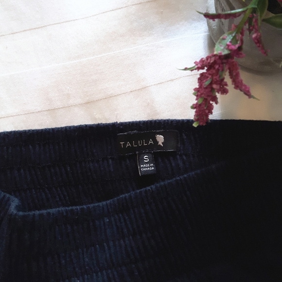 🔥2 for $30🔥Aritzia skirt - Picture 2 of 4